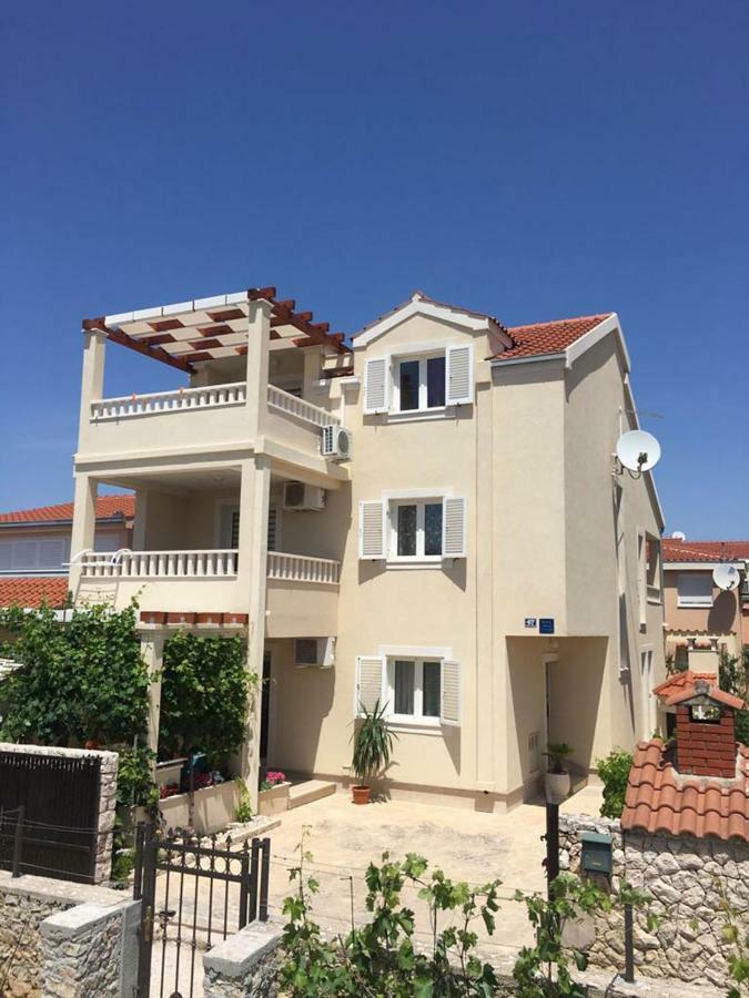 Apartment Vucica Sevid Zewnętrze zdjęcie